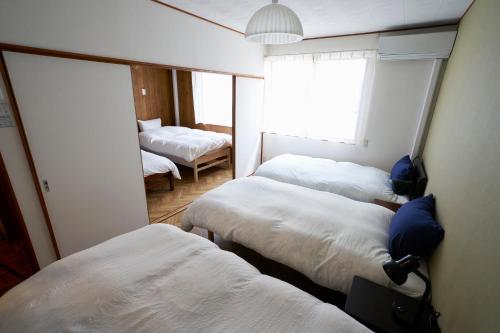 Reserved for 10 people 1 minute walk to the beach 6 minutes to Hase Station 12 minutes to the Great Buddha 最大10名様 徒歩で海1分 ｺﾝﾋﾞﾆ30秒 長谷駅6分 極楽寺駅6分 大仏12分 貸切一軒家96ｍ2 閑静な古民家 星の井庵