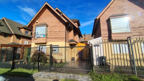 Casa Amoblada a pasos de Aeropuerto near สนามบินนานาชาติกาเรียลซูร์