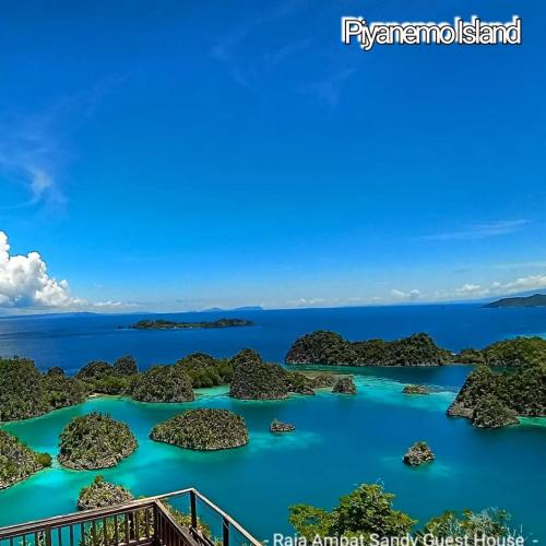 Raja Ampat Sandy Guest House - Kri