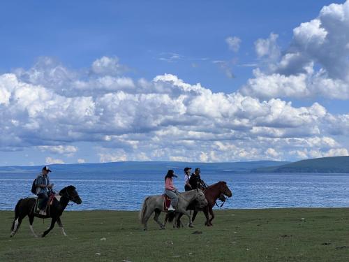 Jiguurten Aves 13 campground in Hatgal