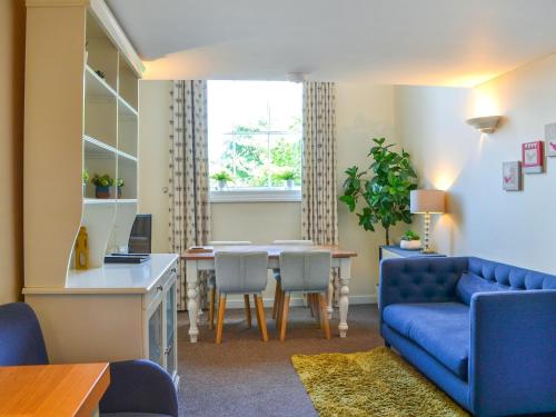 County House Apartment