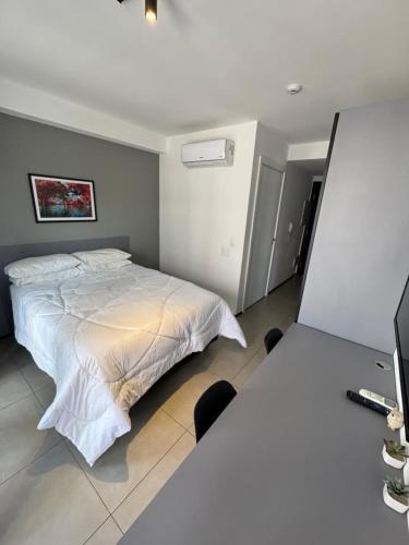 218 Ap Moema | Próx metrô e Ibira! A/C, Wifi, academia, São Paulo