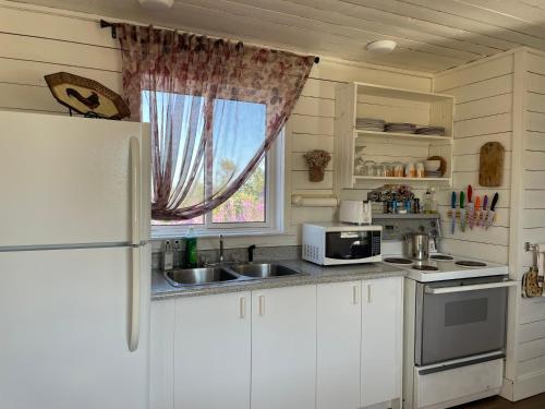 ห้องครัว, La petite Maison Baie-Johan-Beetz in ฮาฟเร-เซนต์-เพียร์ (ควิเบก)