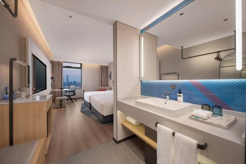 room detail thumbnail 1