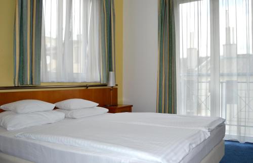 Hotel Veritas - image 5