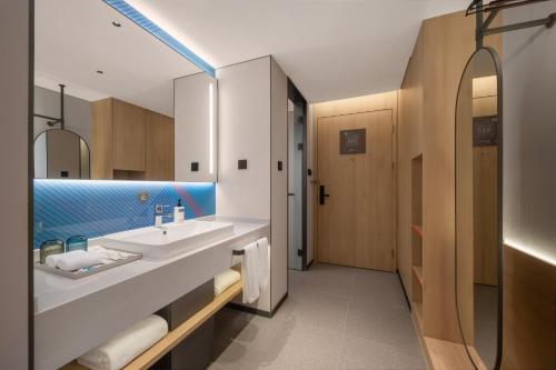 Standard Room image 3