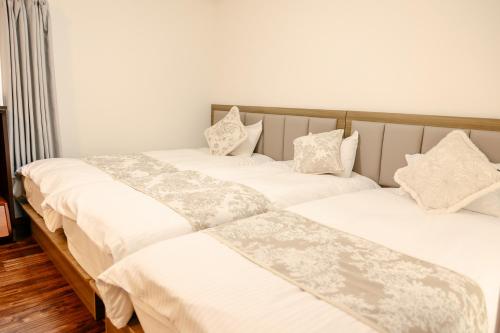X103Nagoya Station area courtyard rental detached house