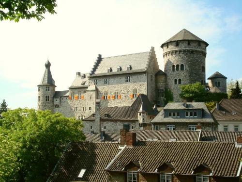 Létesítmények, Hotel Burghof in Stolberg (Rhineland)