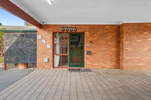 Entrance, Centre Town Motel in Nagambie