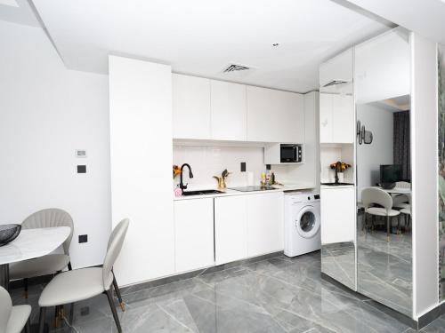 Cozy and Uniquely Furnished One Bedroom Dubai Marina, Dubai (foto 2)
