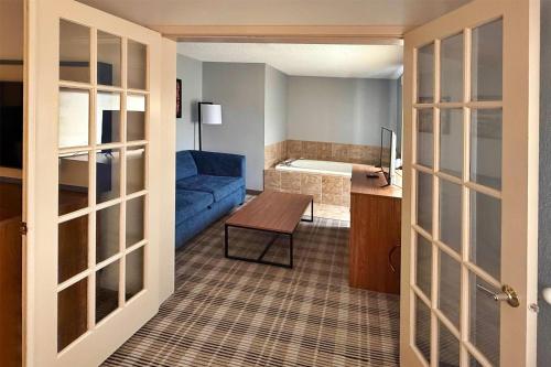 AmericInn by Wyndham Chippewa Falls - image 10