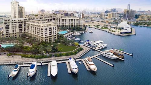 Blue Ocean Holiday Homes - Palazzo Versace, Dubai