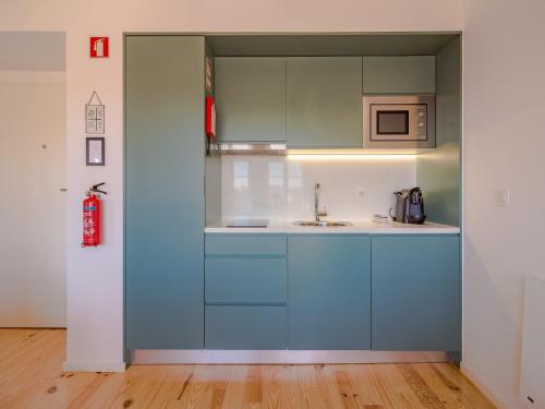 Stylish Porto studio with city views, Porto