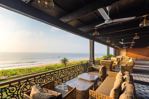 餐廳, Mayfair Palm Beach Resort Gopalpur in 戈巴爾布爾