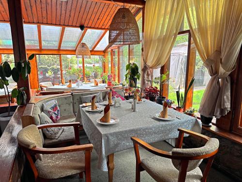 Restaurant, Sky Village, Chimgan in Yusufkhona