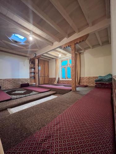Musofir Khona Family Guest House, Hussaini (photo 2)