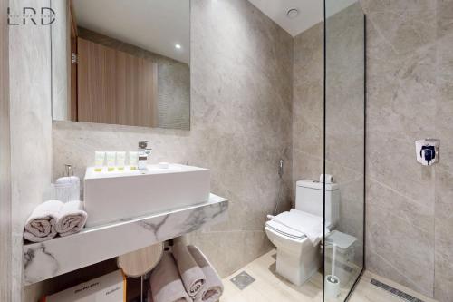 Brand New and Modern Studio Apartment, Dubai (foto 9)