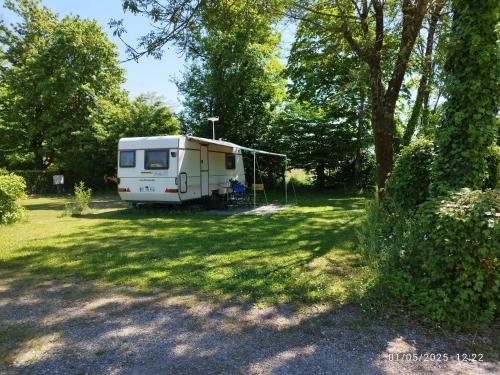 Camping Del Padel in Les Avenieres-Veyrins-Thuellin