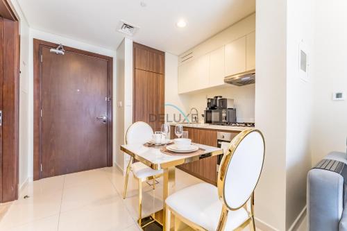 Furnished 1BR Near Burj Khalifa, Dubai Canal & Metro Station, Vera Tower, Business Bay by Deluxe Holiday Homes, Дубай (фото 9)