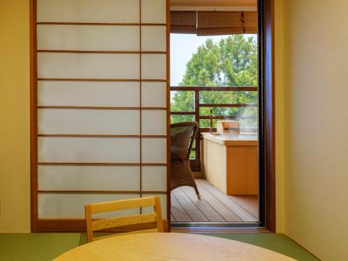 Japanese-Western Style Room 35 square meters with Open-Air Bath - Non-Smoking image 2