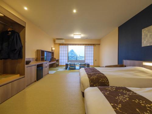 Japanese-Western Style Room 46 square meters - Non-Smoking room in Mizunoto