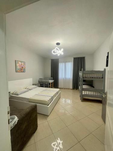 Family Room image 1
