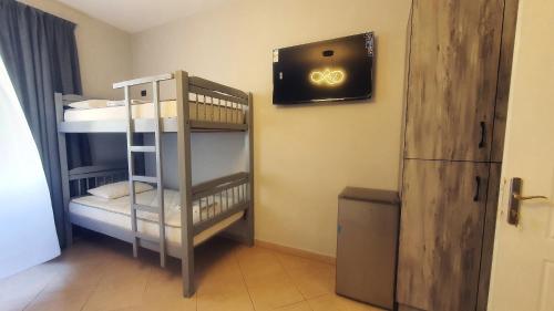 Family Room image 1