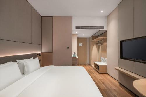 Standard Room image 4