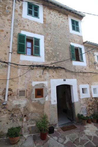 Entree, Charming House with Sea View in Estellencs