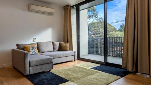 Balcony/terrace, Burwood Rise Townhouse in Mount Waverley