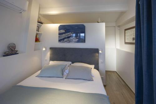 Villa with Sea View image 6