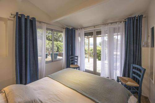 Villa with Sea View image 3