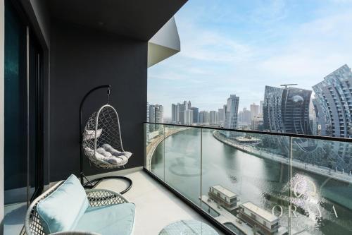 Studio With Jaw-Dropping Canal And Burj Views, Дубай (фото 5)