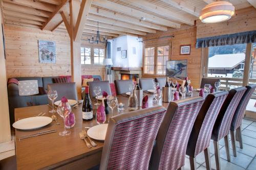 Simply Morzine - Chalet Carving in Morzine