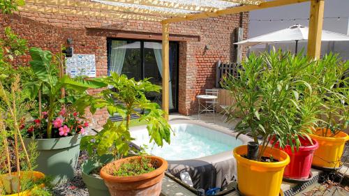 บริการและสิ่งอำนวยความสะดวก, GARY Suite - Studio Cosy, Spa et jardin privatif à 4 min de Cambrai (GARY Suite - Studio Cosy, Spa et jardin privatif a 4 min de Cambrai) in คองเบร