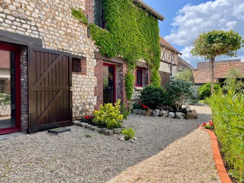 Skats, Maison chaleureuse- cheminée, nature et sport ! (Maison chaleureuse- cheminee, nature et sport !) in Ande