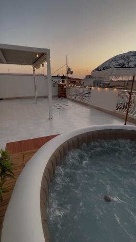 Bañera de hidromasaje, Terrazza Puglia con Jacuzzi Bari Aeroporto in Corato