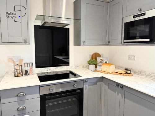 Konyha, No 3 PolkaStays Ivy Farm Coach House Family Suite in Westby-with-Plumptons