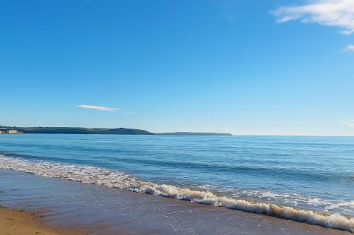 สภาพแวดล้อมโดยรอบ, Youghal in ยอล