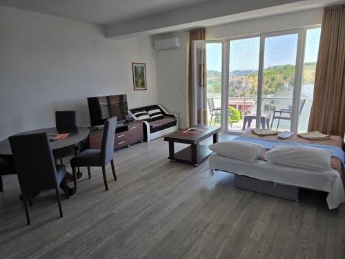 Vesna Lake Apartments in Veles