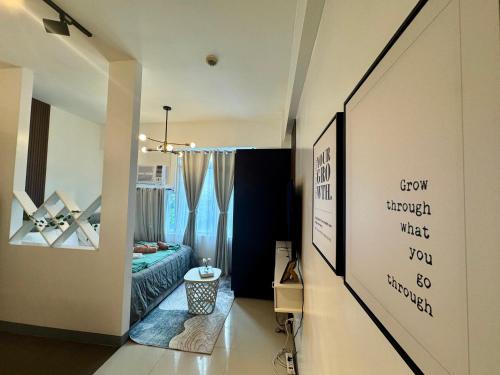 Your perfect retreat in Stamford! Enjoy our stylish, fully furnished studio just steps away from the vibrant Venice Mall, Manila
