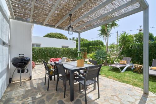 Casara Dos - 2 Dormitorios - Torre con Acceso Privado a la Playa de Zahora in Zahora