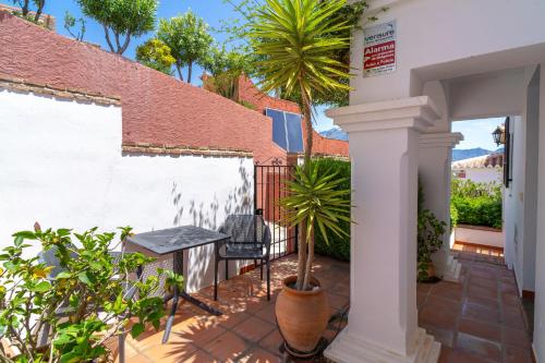 Villa with Private Pool image 10