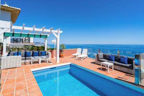 Villa with Private Pool image 8