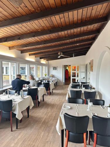 Aliments i begudes, VØ Drop Inn in Norre Vorupor