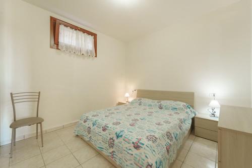 One-Bedroom Apartment image 9