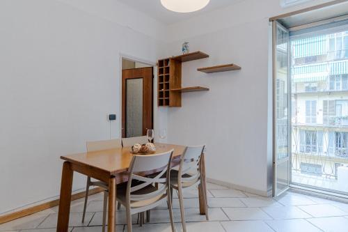 Dante Subway Apartment - image 11