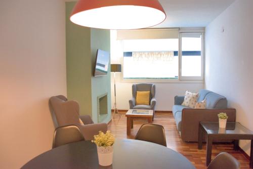 Sweet BCN Three Bedroom Apartment 2