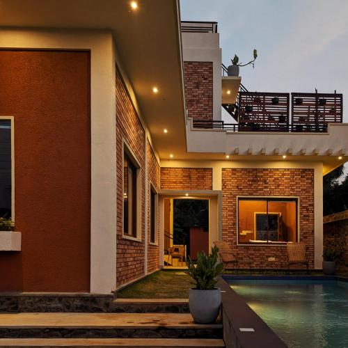 Villa with Private Pool image 9