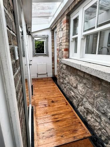 Shelbourne Cottages by RDS&AVIVA - image 5